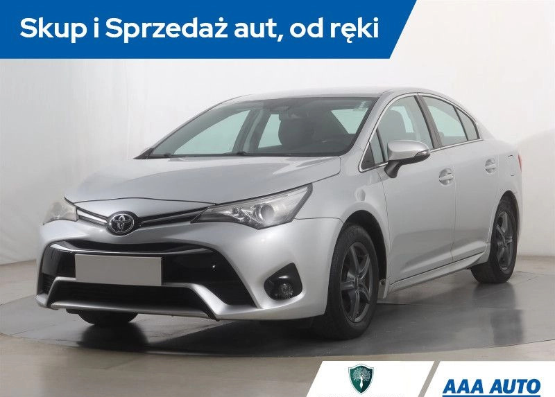 Toyota Avensis cena 60000 przebieg: 69240, rok produkcji 2016 z Chmielnik małe 191